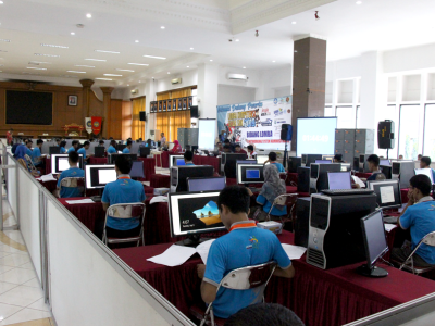 EMPAT BIDANG LKS SMK NASIONAL 2019 DISELENGGARAKAN DI FT UNY