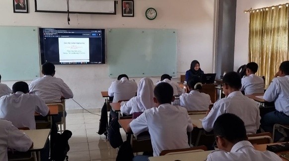 Dari Konsep hingga Pemahaman, Mahasiswa PK UNY Terapkan Pembelajaran Deep Learning pada Mata Pelajaran Material dan Elemen Mesin Siswa Kelas X SMK SMTI Yogyakarta