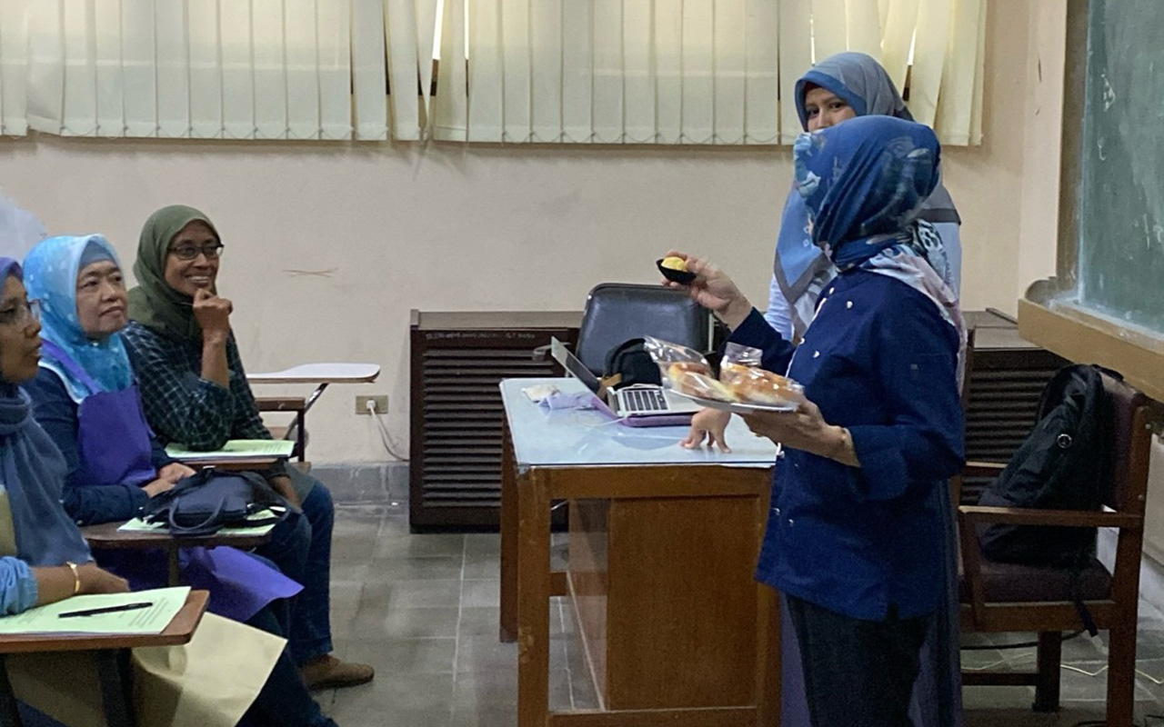 Pelatihan Patiseri Dosen Pendidikan Tata Boga UNY