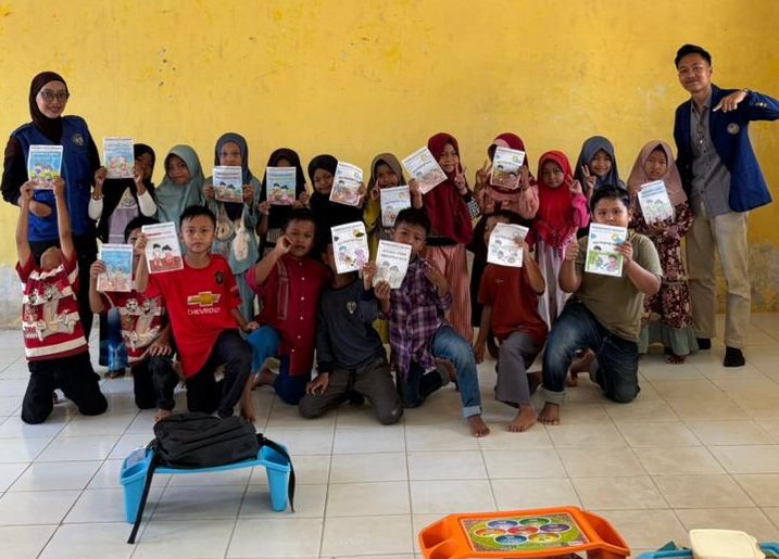 Bangkit dari Banjir, Mahasiswa Pendidikan Teknik Otomotif UNY Hidupkan Kembali Semangat Belajar Anak-Anak Aceh Tamiang