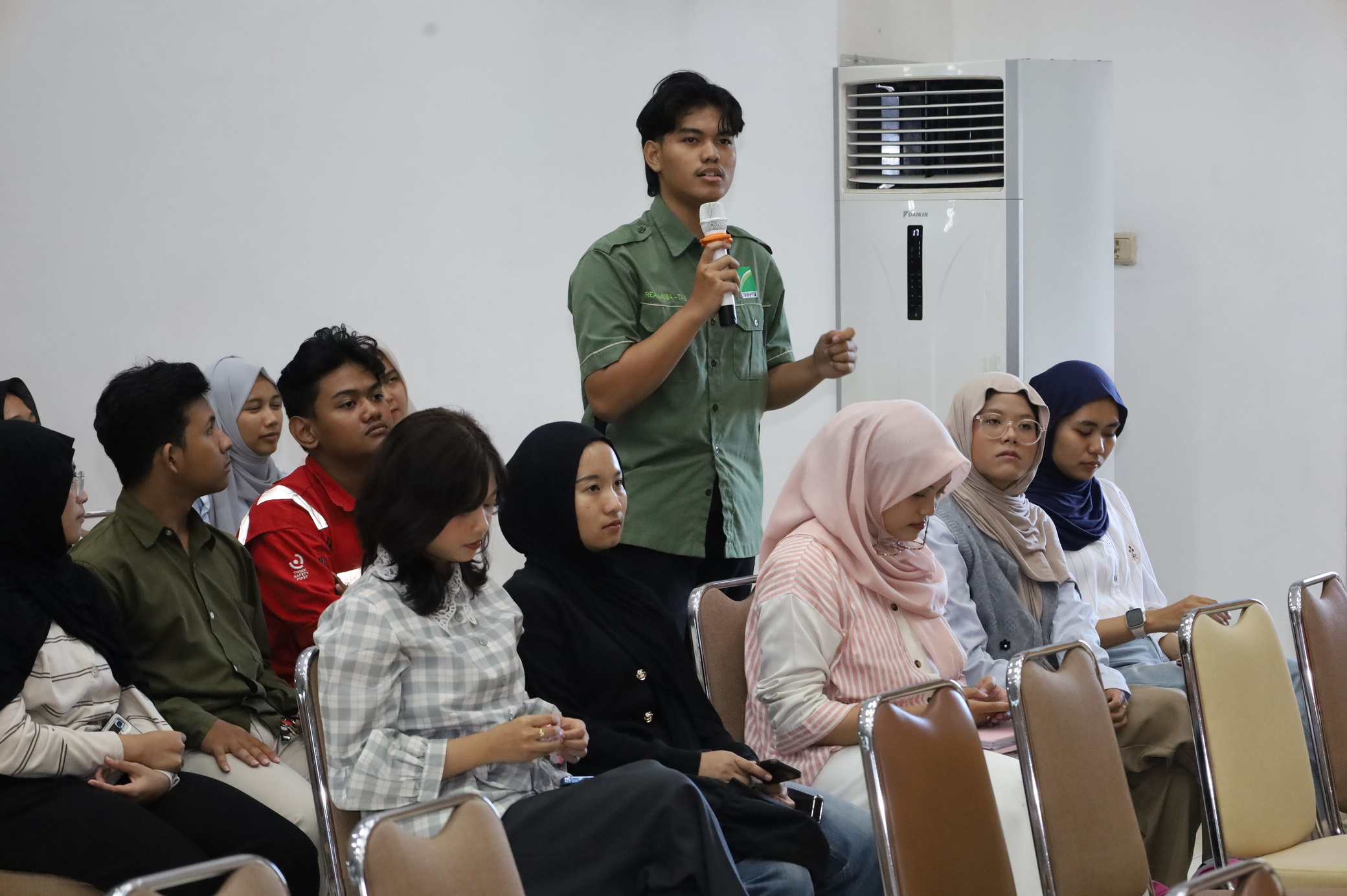 Visting Profesor