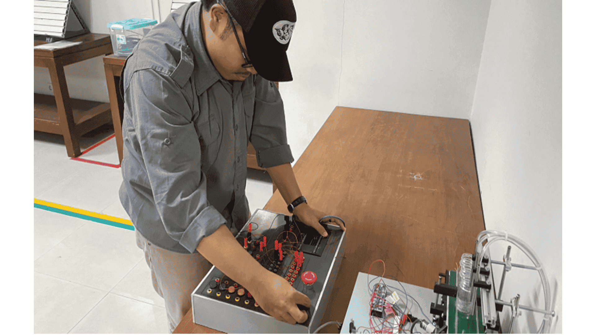 Inovasi Pembelajaran Vokasi: Sistem Distribusi Produk untuk Otomasi Industri