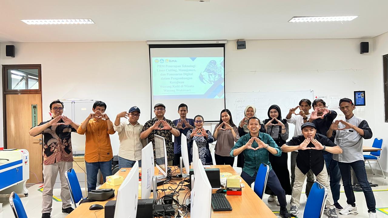 UNY Kembangkan Inovasi Teknologi dan Pemasaran Digital untuk Perajin Wayang Kulit Wukirsari