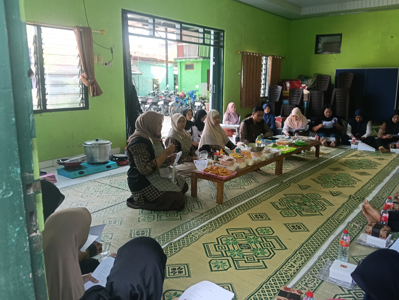 Tim Dosen Teknik Boga UNY Gelar Pelatihan Olahan Frozen Food di Bumijo Kulon