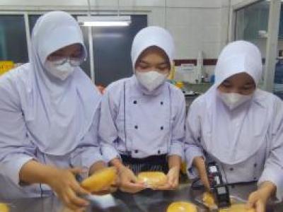 Peran Gender di Dunia Boga: Dapur Rumah Milik Perempuan, Dapur Profesional Didominasi Laki-Laki?