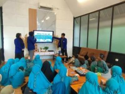 Mahasiswa Pendidikan Tata Boga UNY Laksanakan Sosialisasi Cuci Tangan untuk Dukung SDG 6 di MI Al-Wahdah