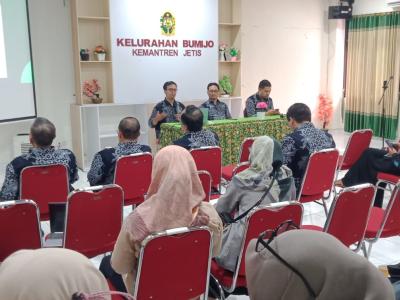 Tim Pengabdian UNY Dukung Transformasi Digital UMKM di Kampung Emas Bumijo