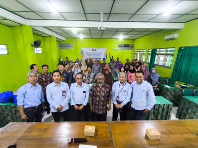 PkM UNY Dampingi Guru SMPN 12 Yogyakarta Melalui Pelatihan Pembelajaran Mendalam