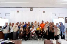 Dorong UMKM Naik Kelas, Tim PkM UNY Latih Pelaku Usaha Telang Sendangsari Gunakan Teknologi Kemasan Nitrogen